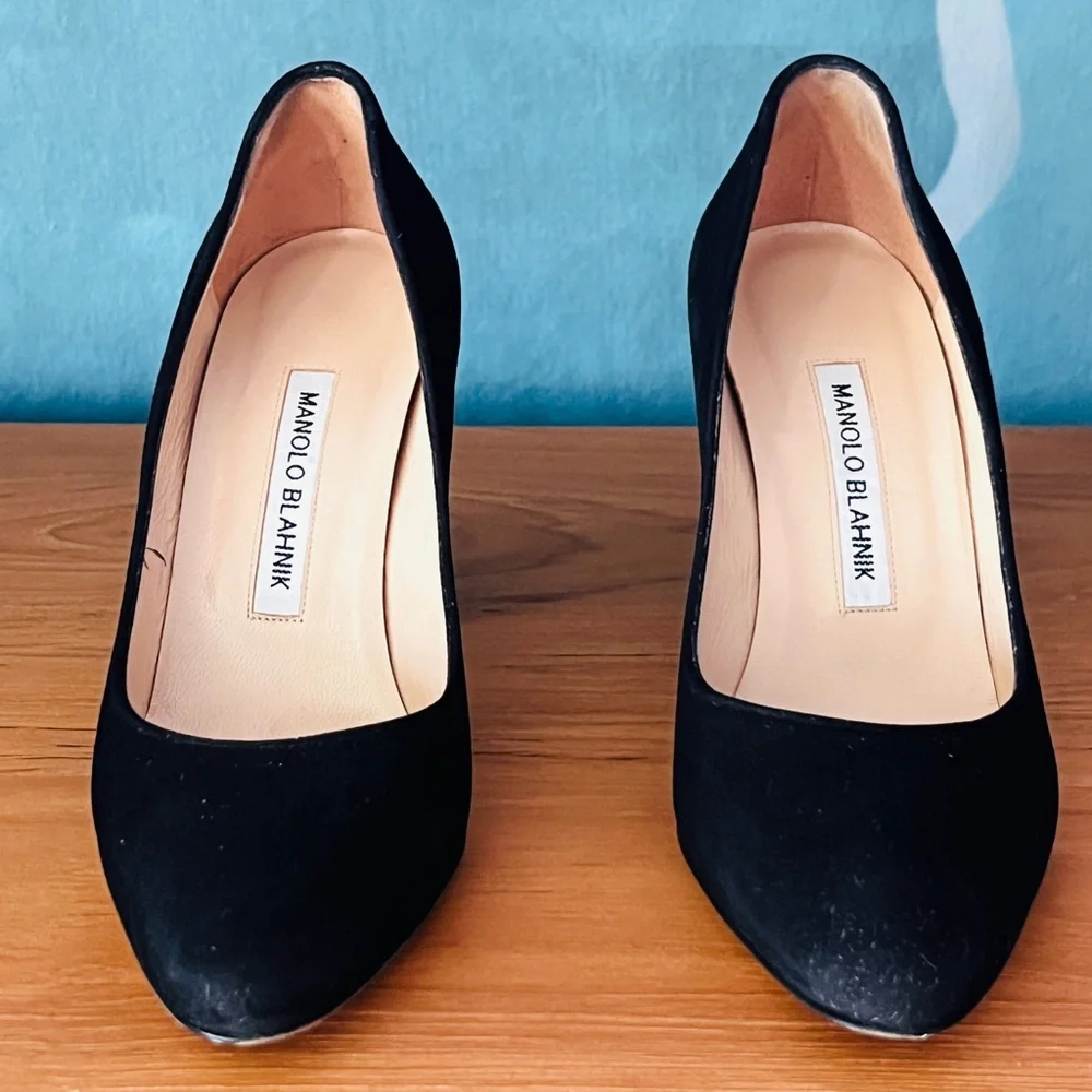 Manolo Blahnik Black Suede Block Heel Pumps EU 36.5 / US 6.5 - Picture 2 of 13